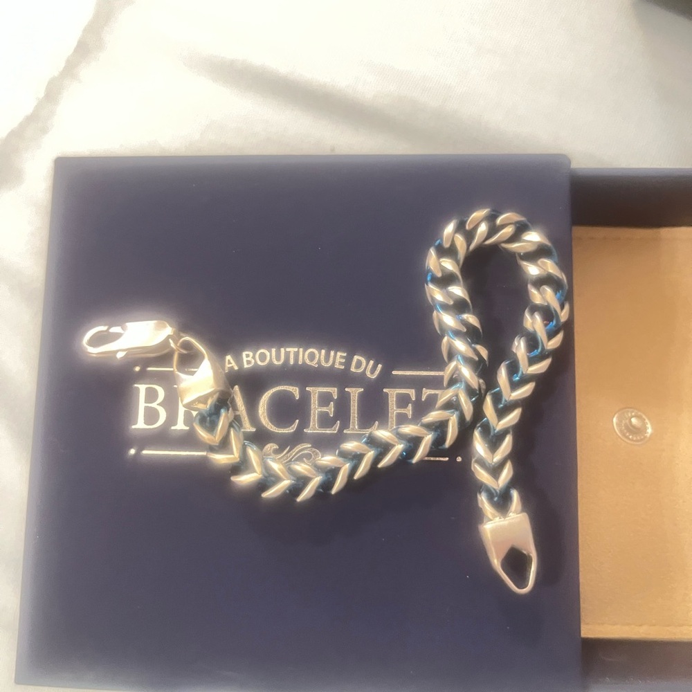 Silver and Blue Chain Bracelet 8.25 bracelet Made in France. Beautiful!